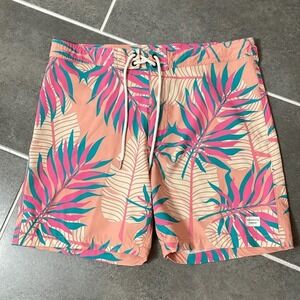 Duvin Design 6" Board Shorts size medium